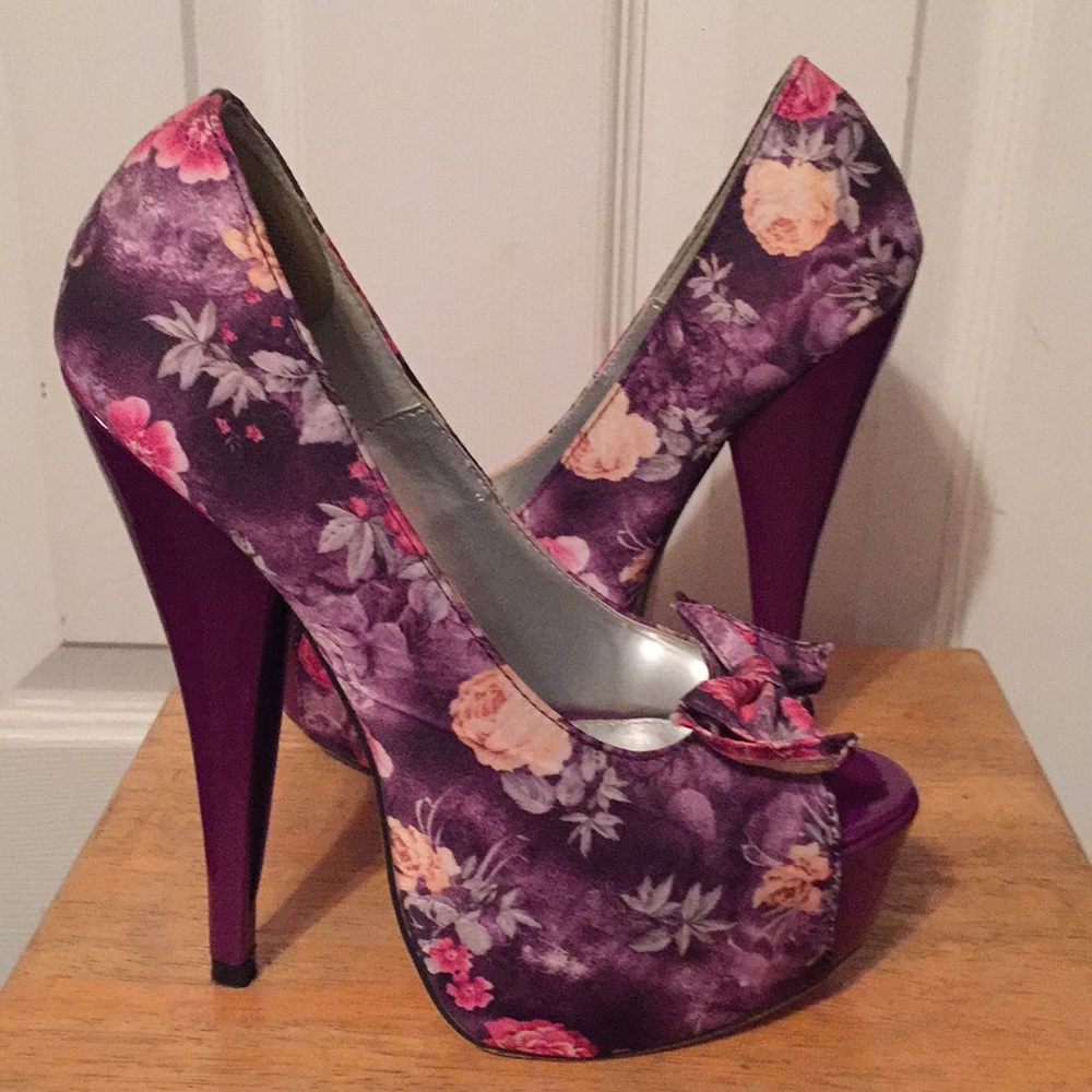 Super High Floral Purple Pumps size 8